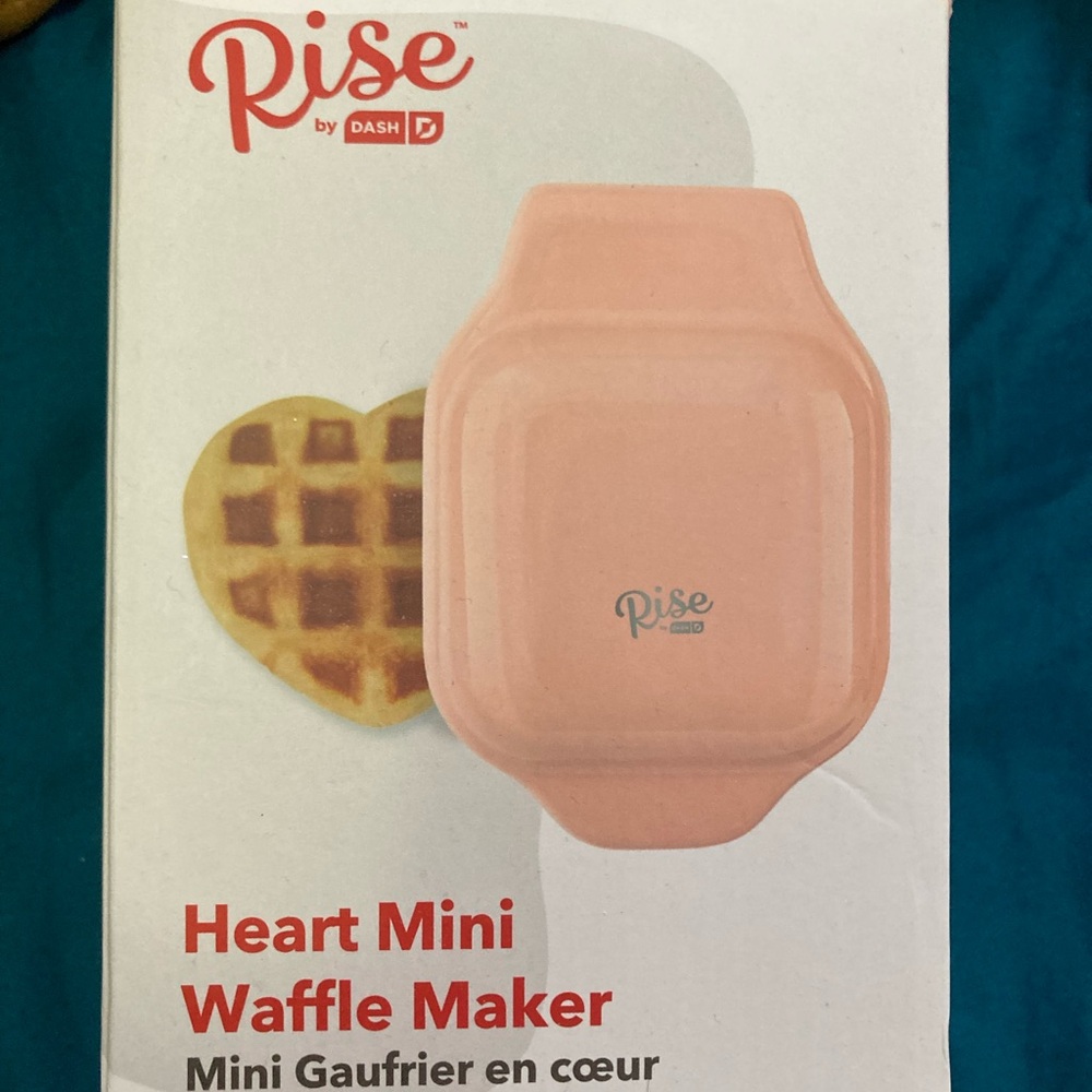 Ash Strawberry Waffle Pops Maker - Red